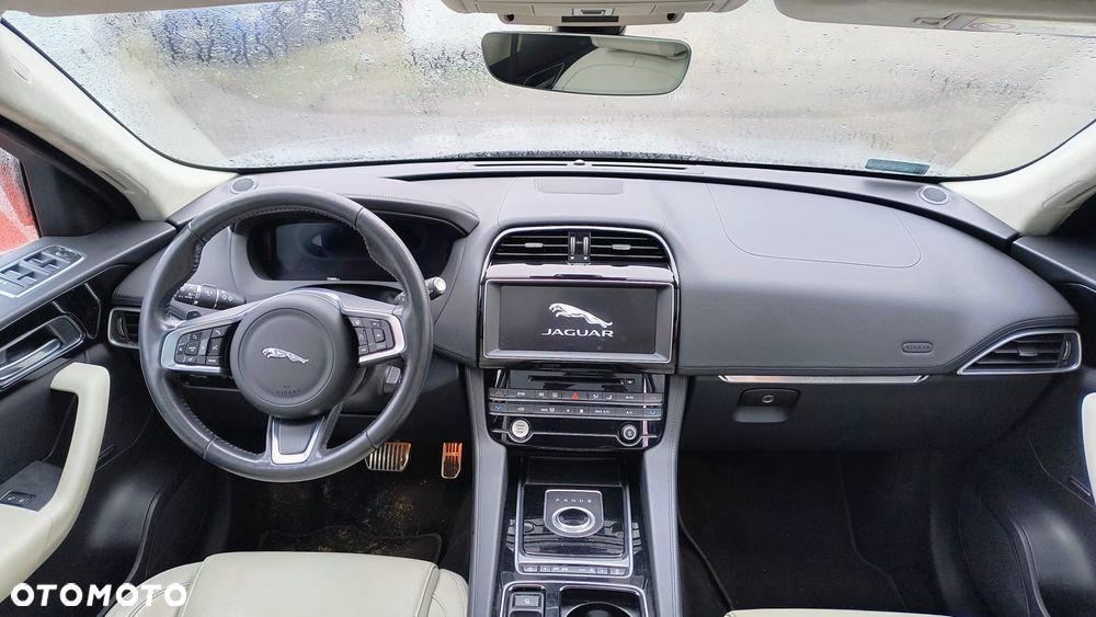 Jaguar F-Pace 2.0 i4D AWD Chequered Flag - 8