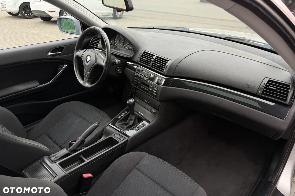 BMW Seria 3 323 CI - 10