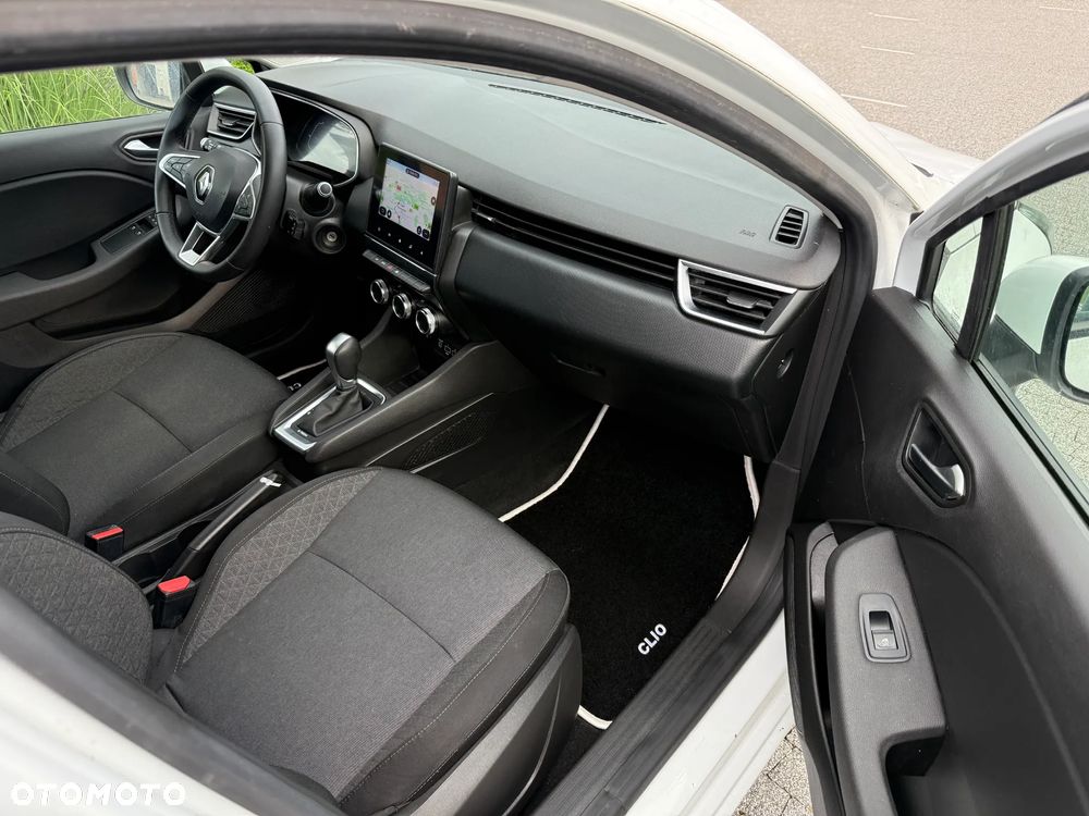 Renault Clio E-TECH 140 INTENS - 17