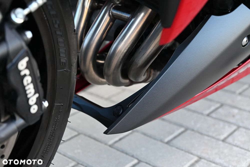 Suzuki GSX 1000 - 22