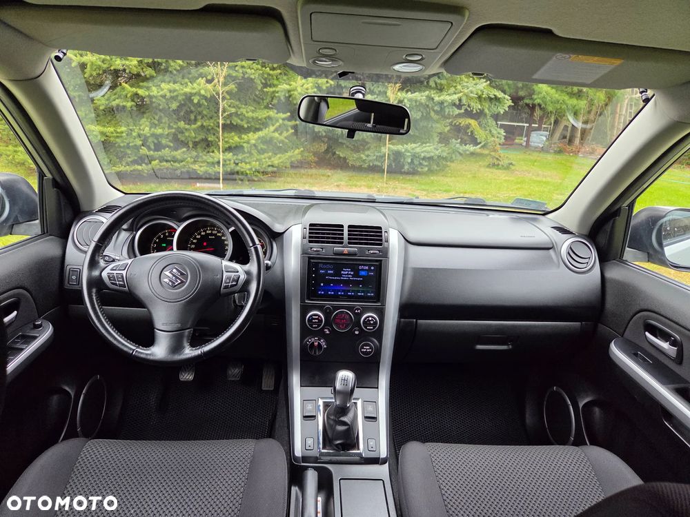 Suzuki Grand Vitara 2.4 Premium EU5 - 12