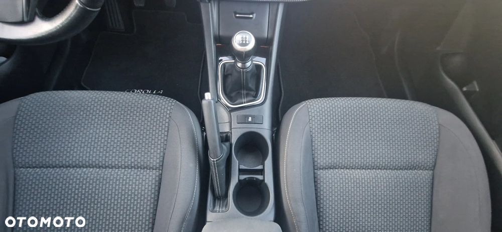 Toyota Corolla 1.6 Comfort - 13