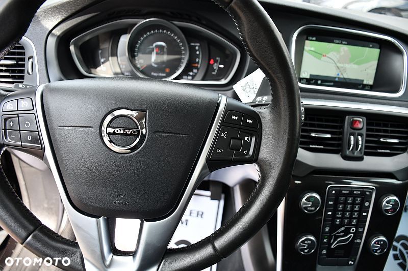 Volvo V40 T3 Momentum - 18