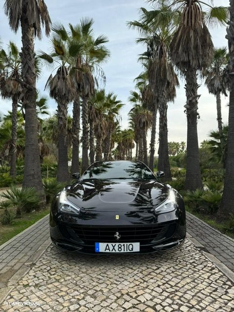 Ferrari GTC4 Lusso - 14