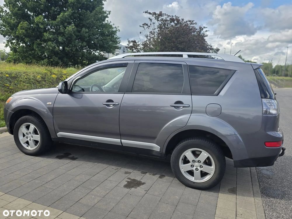 Mitsubishi Outlander 2.0 DID Intense + - 2