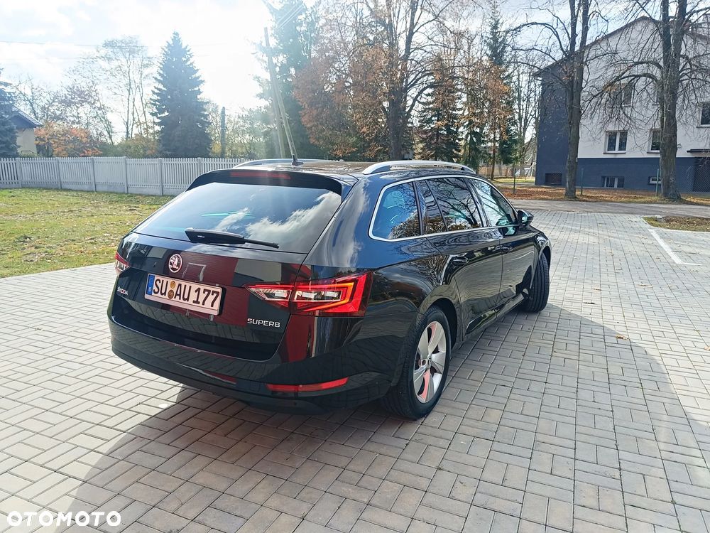 Skoda Superb Combi 2.0 TDI DSG Style - 39