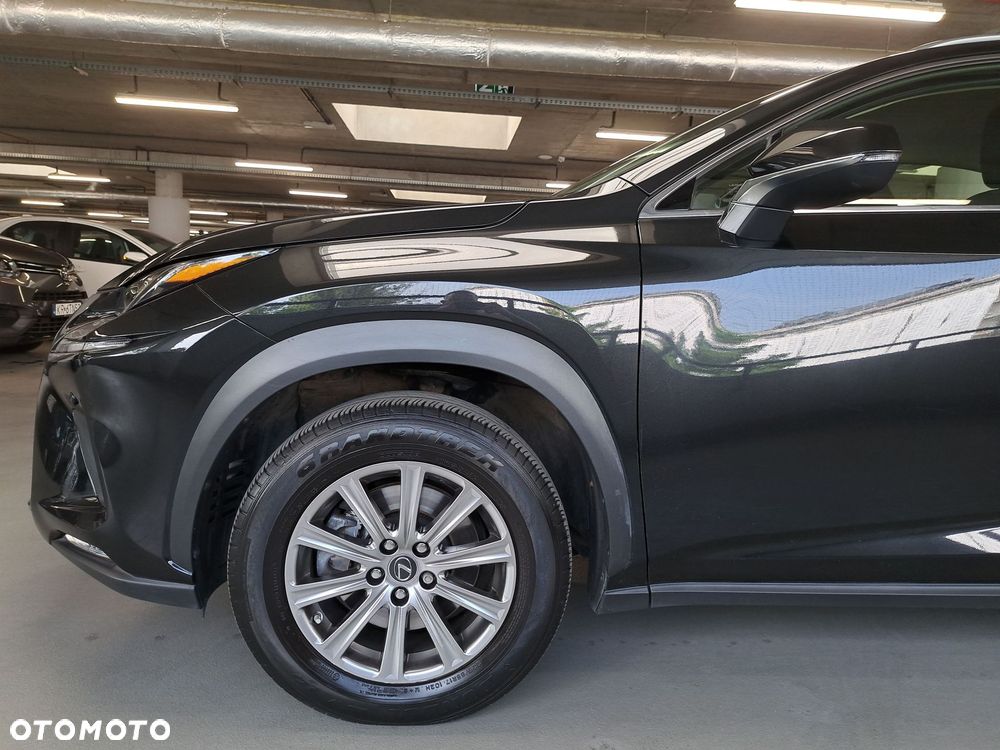 Lexus NX 300h Elegance AWD - 37