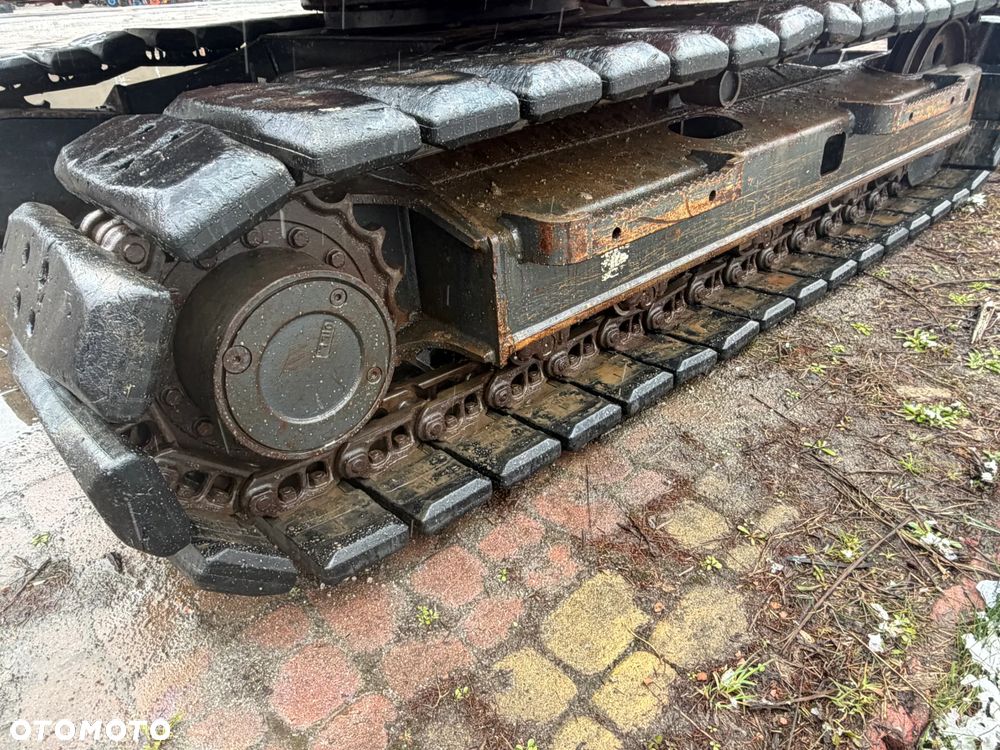 Komatsu Koparka Gąsienicowa 8 ton PC80MR-3. Sprowadzona z Norwegii. Centralne smarowanie!! Maszyna  jak Nowa 2016rok. 3200mtg 3x łamane Ramię. Klima ser.DEKRA. Własna pompa paliwa. Ani deka luzów i wycieków. Gąsienice klepki bez zużycia! Podwozie w pięknym stanie. Okazja Maszyna zadbana!! Po serwisach eksploatacyjnych. - 15