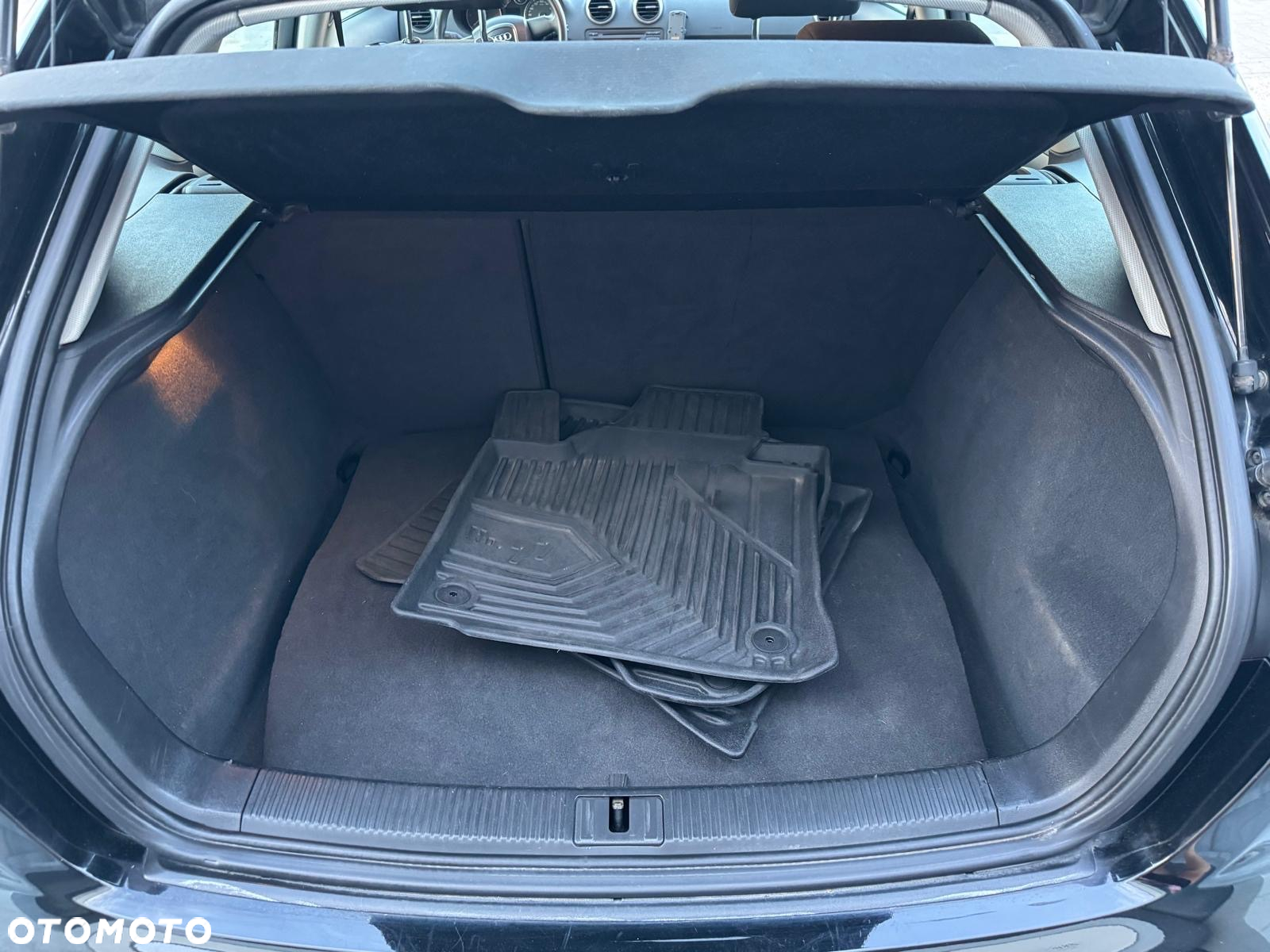 Audi A3 1.6 TDI Sportback DPF S tronic Ambition - 14