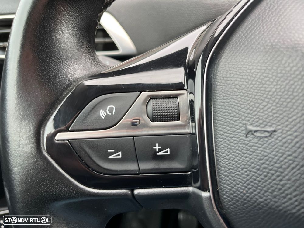 Peugeot 3008 1.6 BlueHDi Allure - 19