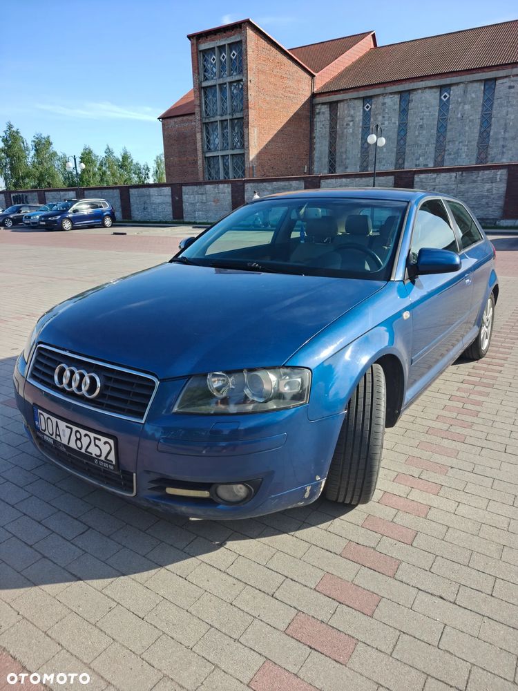 Audi A3 3-drzwiowe 2.0 FSI Ambiente Tiptronic - 2