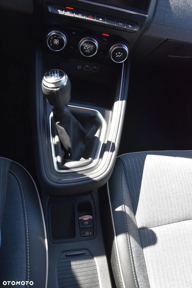 Renault Clio TCe 90 EVOLUTION - 21