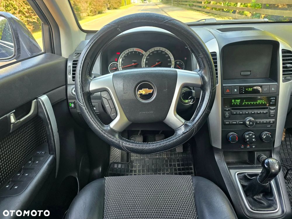 Chevrolet Captiva 2.4 4WD 7 Sitzer LT - 6