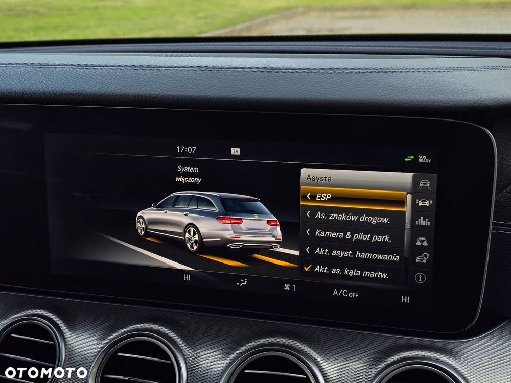 Mercedes-Benz Klasa E 220 d T 9G-TRONIC AMG Line - 31
