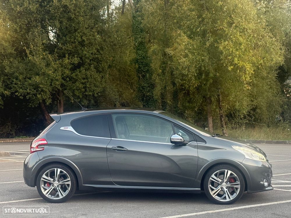 Peugeot 208 GTI 200 THP - 6