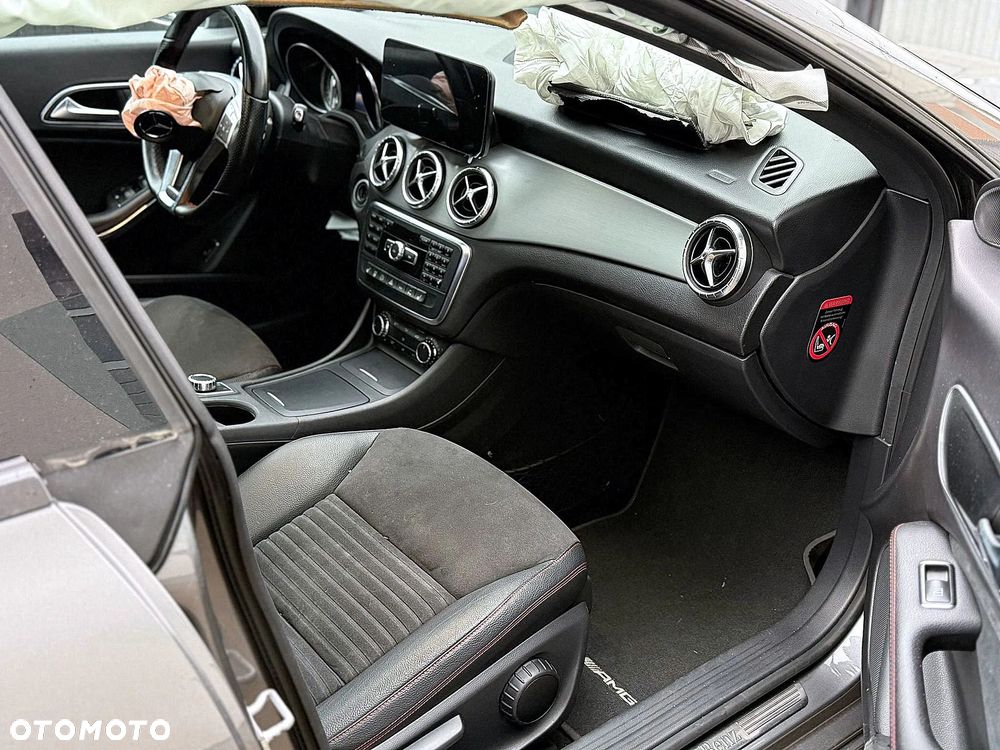 Mercedes-Benz CLA 220 CDI 7G-DCT AMG Line - 7