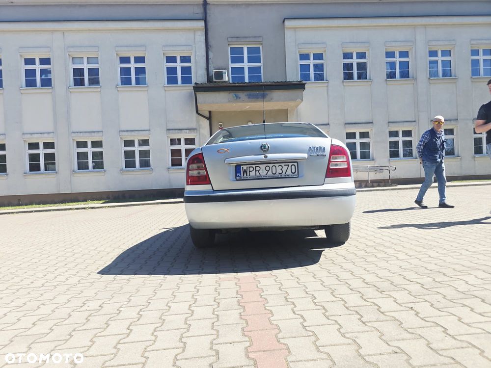 Skoda Octavia 1.9 TDI Tour - 10