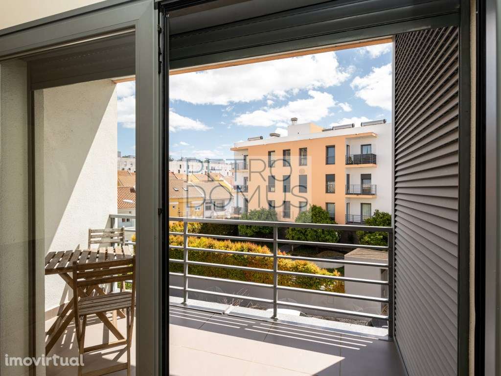 T2 EM CONDOMÍNIO PRIVADO COM PISCINA - BENFICA - Grande imagem: 5/41