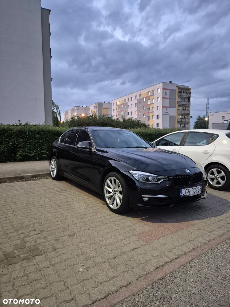 BMW Seria 3 330i xDrive Edition Luxury Line Purity - 2