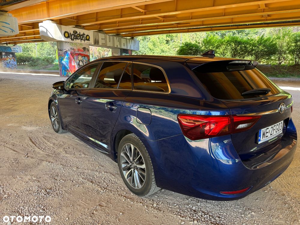 Toyota Avensis 2.0 D-4D Prestige - 4