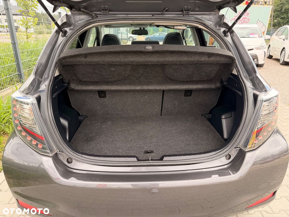 Toyota Yaris - 24
