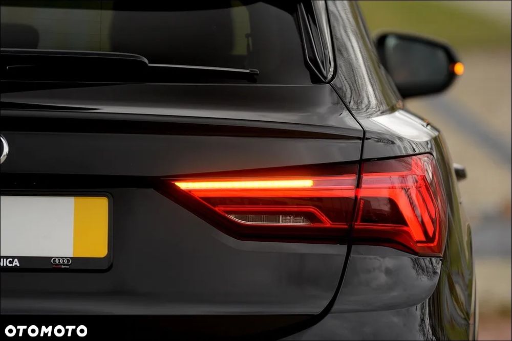 Audi Q3 Sportback 35 TDI S tronic S line - 38