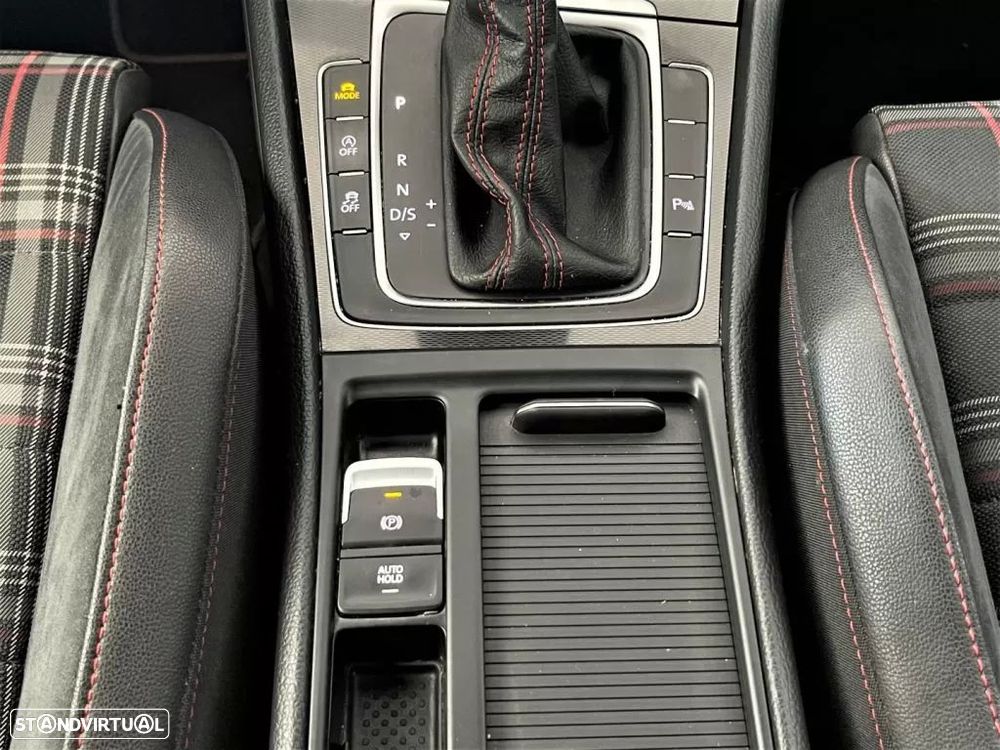 VW Golf 2.0 TSi GTi DSG - 55