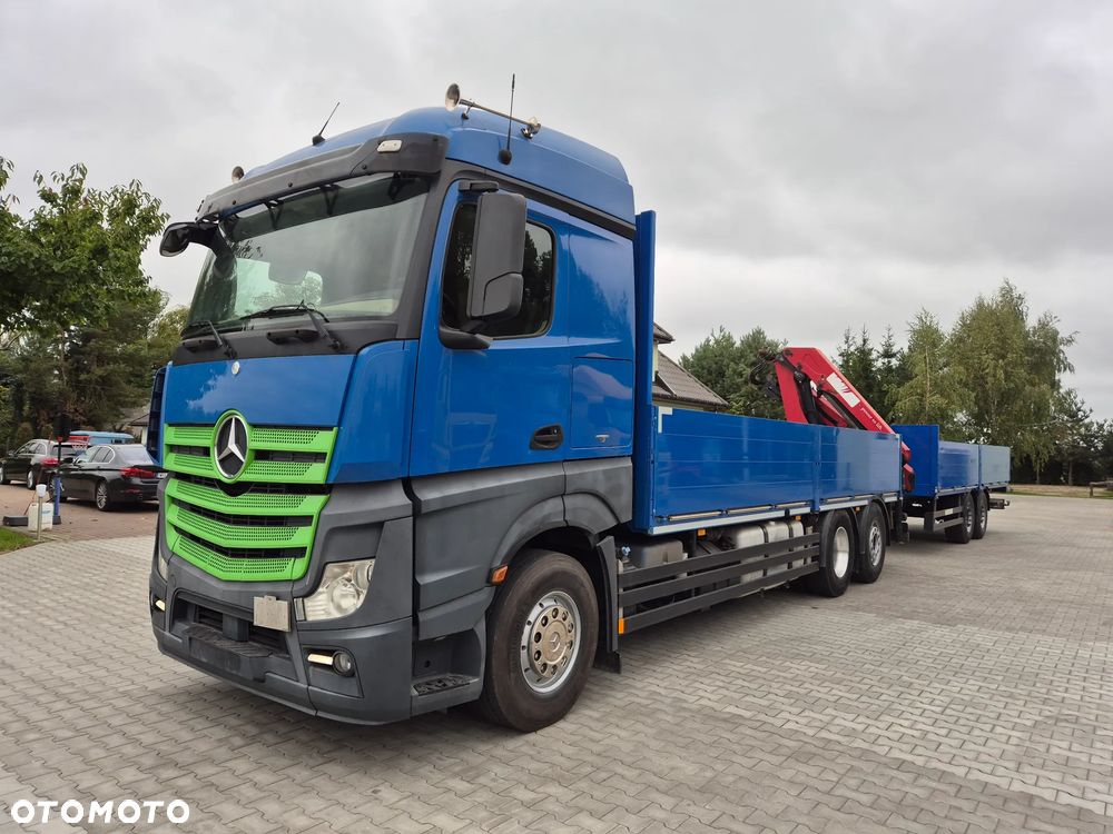 Mercedes-Benz ACTROS 2543 6X2 + HMF 1820
