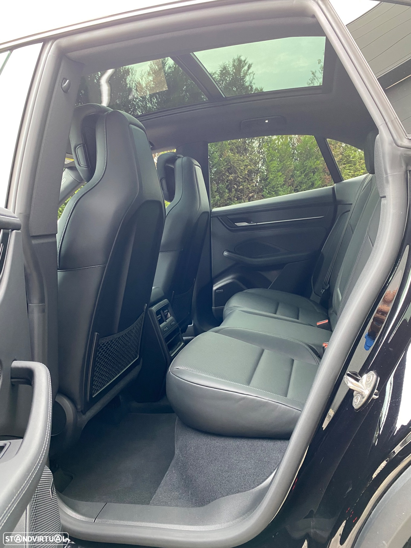 Porsche Macan Electric 4 - 20