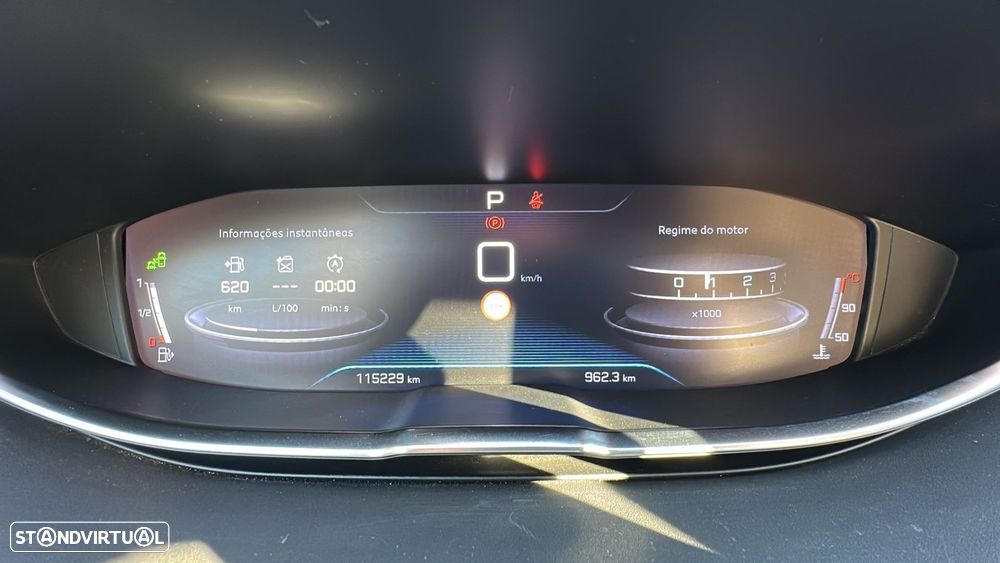Peugeot 5008 1.5 BlueHDi Allure Pack EAT8 - 9