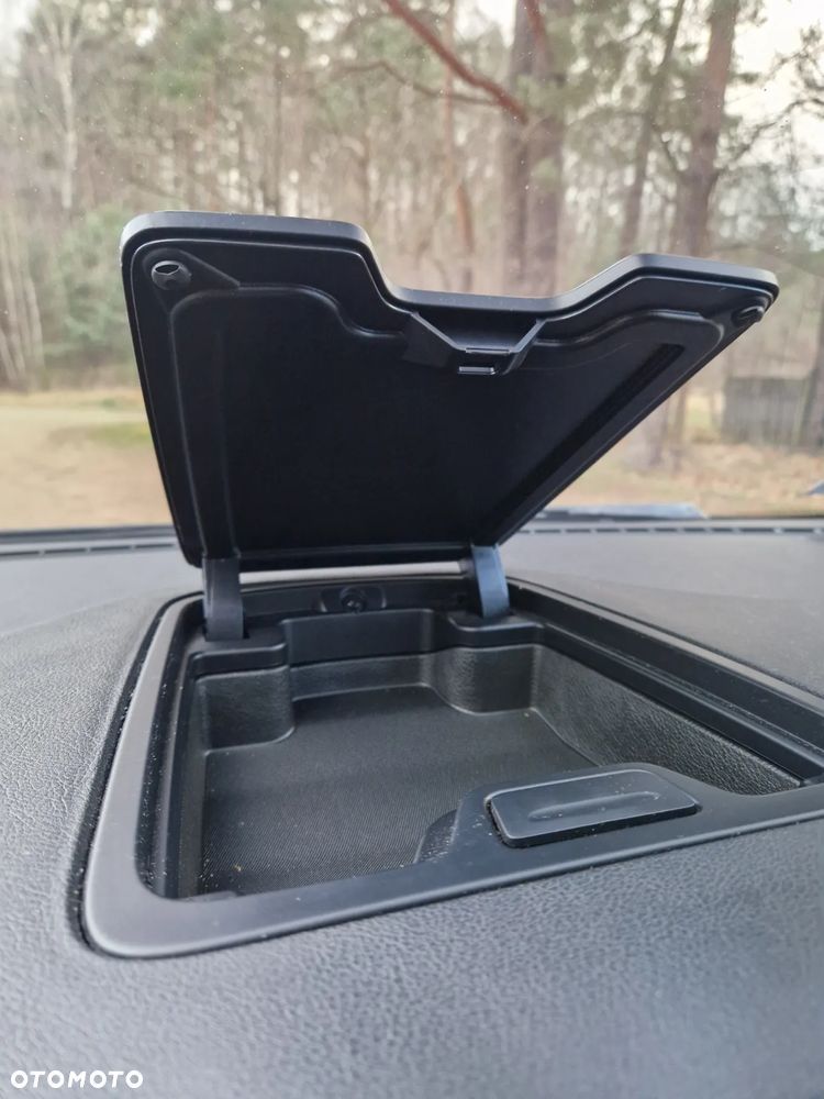 Ford S-Max 2.0 TDCi Titanium - 26