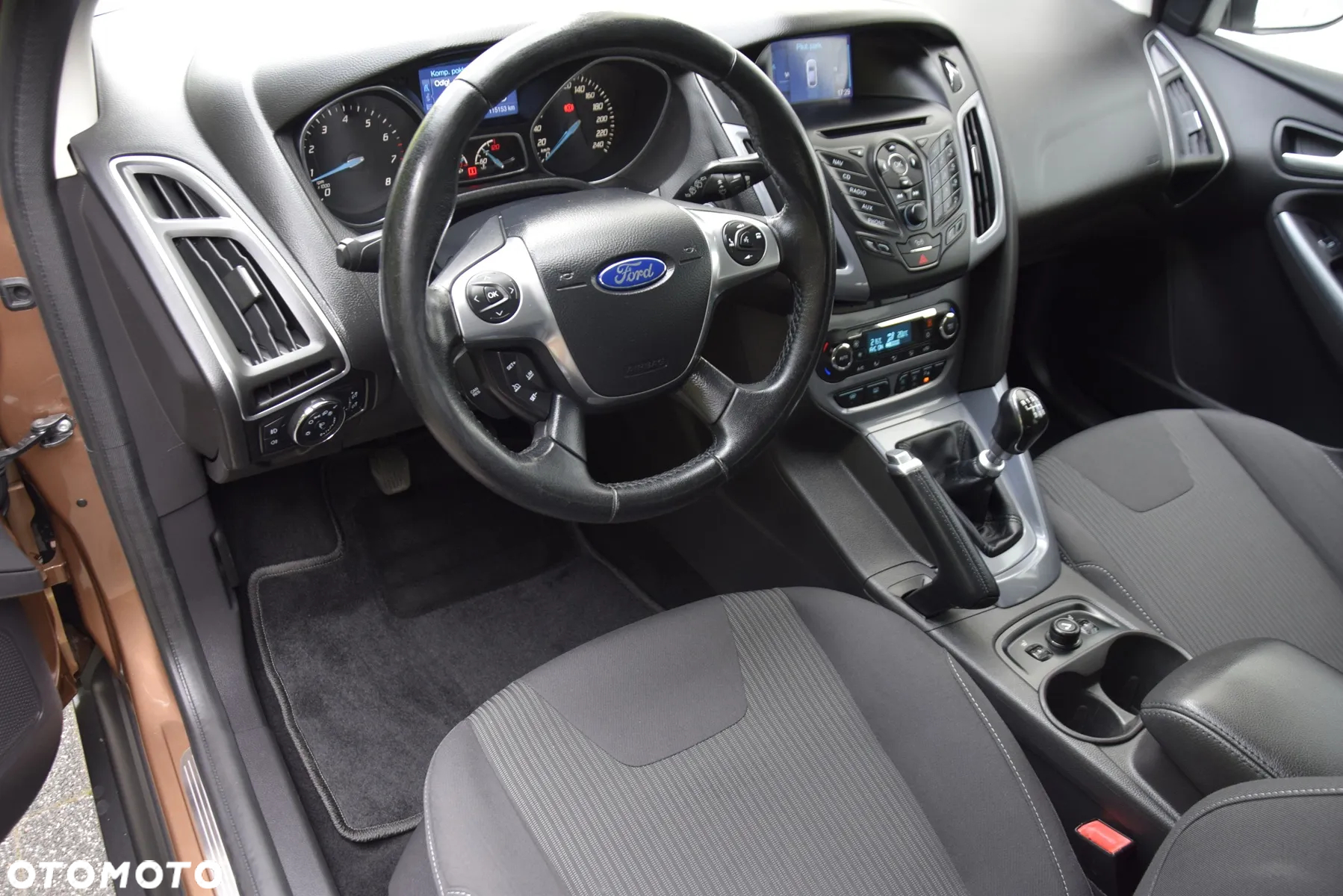 Ford Focus Turnier 1.0 EcoBoost Start-Stopp-System TITANIUM - 21