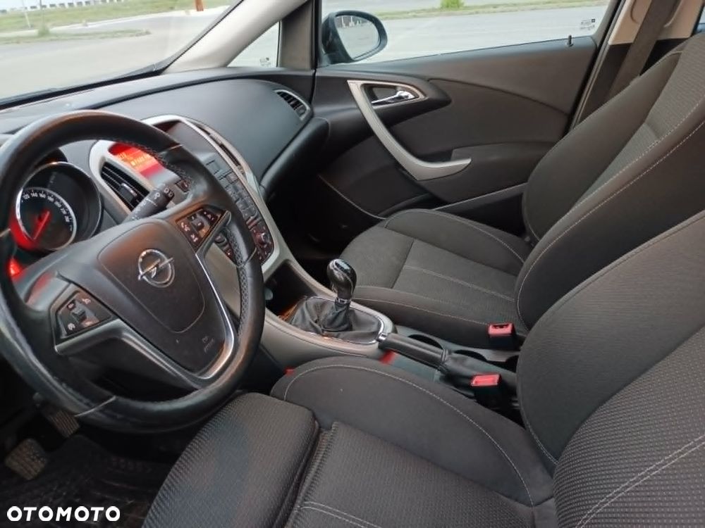 Opel Astra 1.4 T Enjoy - 9