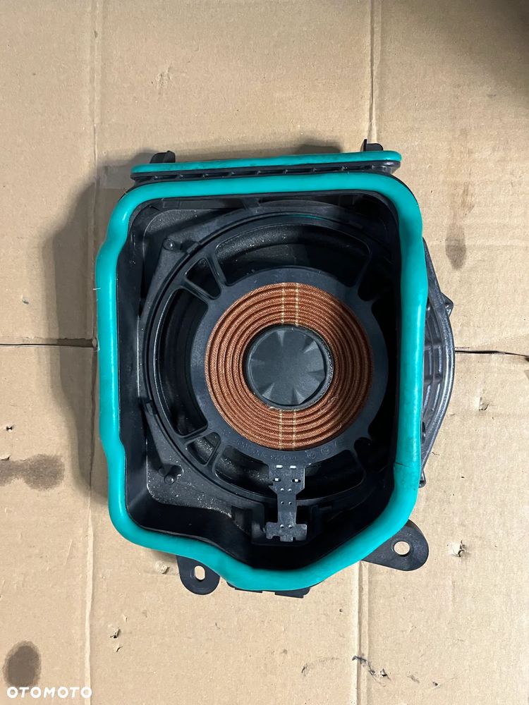 BMW G30 G31 G11 GŁOŚNIK NISKOTONOWY PRAWY HK 6801076 - 1