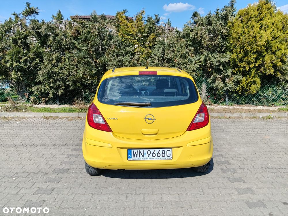 Opel Corsa 1.2 16V Essentia - 10