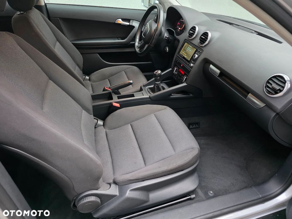 Audi A3 3-drzwiowe 1.6 TDI DPF Ambition - 36