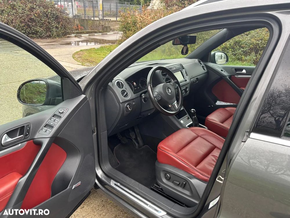 Volkswagen Tiguan 2.0 TDI 4Motion BMT Sport & Style - 9