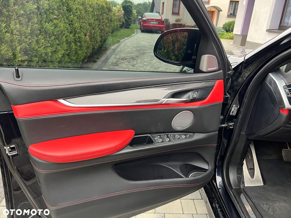 BMW X6M - 11