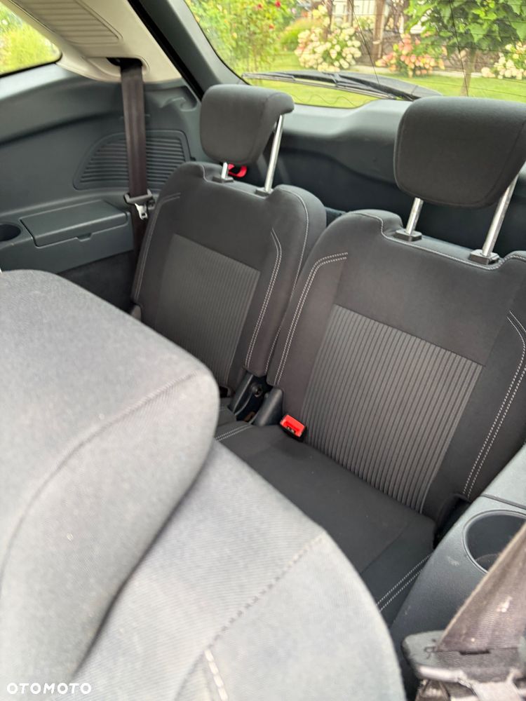 Ford Fiesta 1.4 TDCI Ambiente - 14