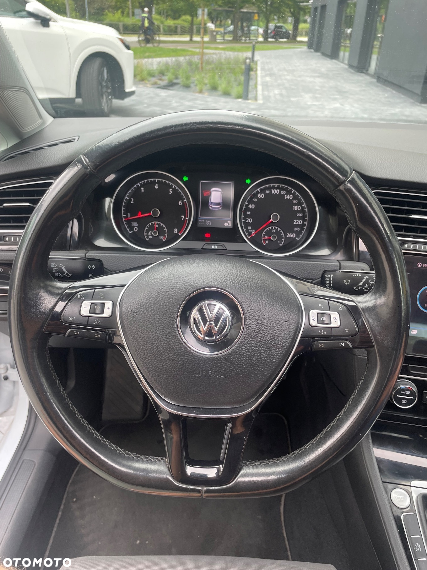 Volkswagen Golf - 9
