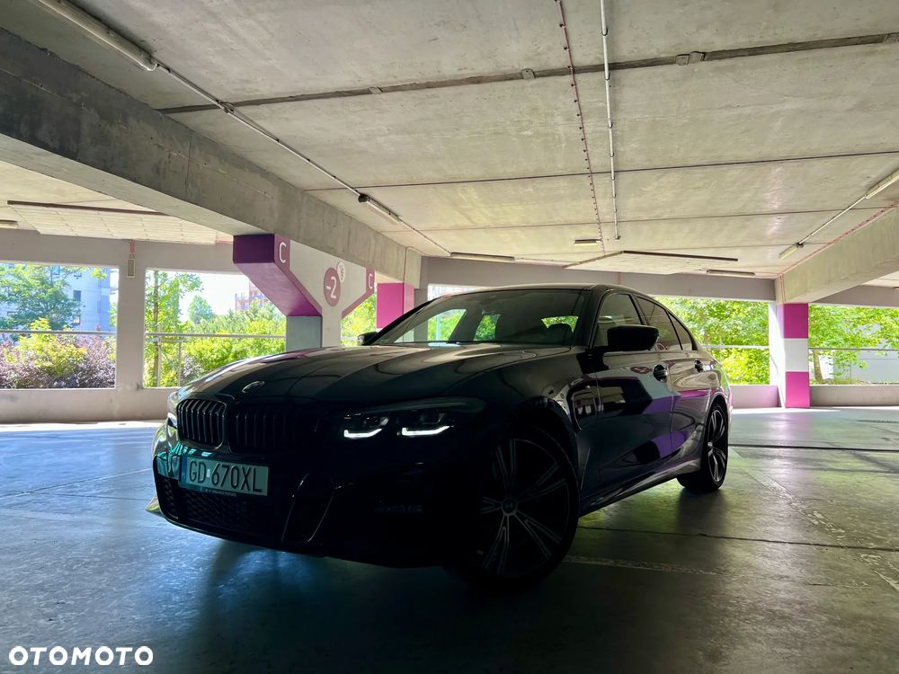 BMW Seria 3 330e xDrive M Sport sport - 1