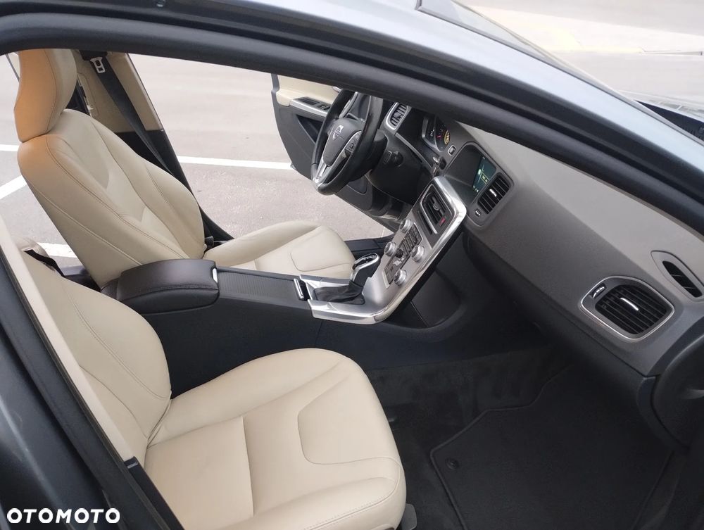 Volvo S60 - 18