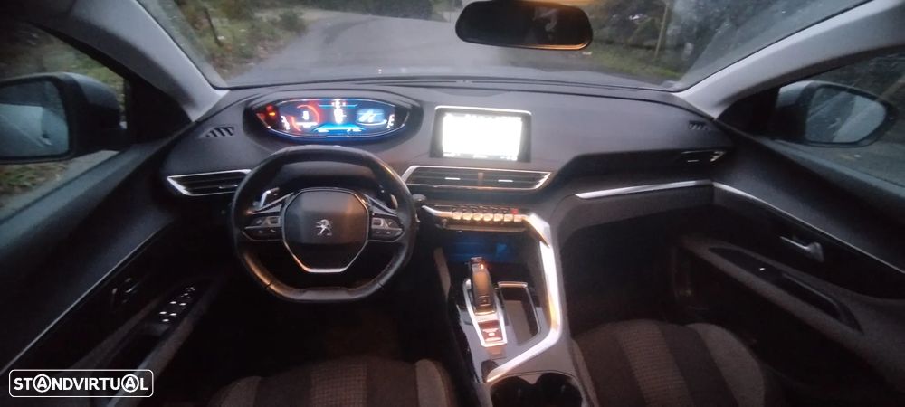 Peugeot 3008 BlueHDi 130 Stop & Start EAT8 Allure - 28