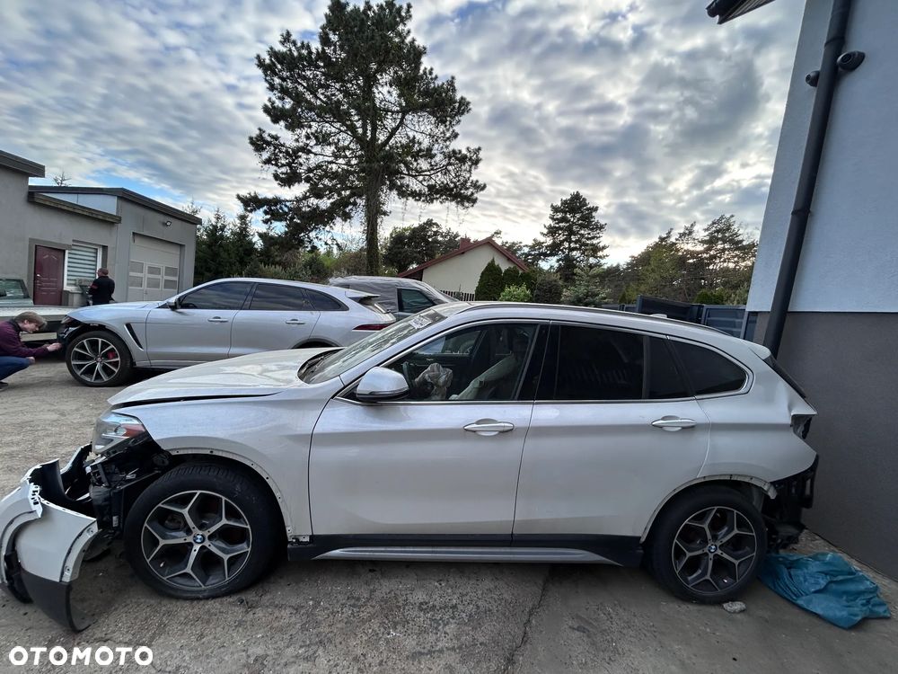 BMW X1 xDrive25i xLine - 19