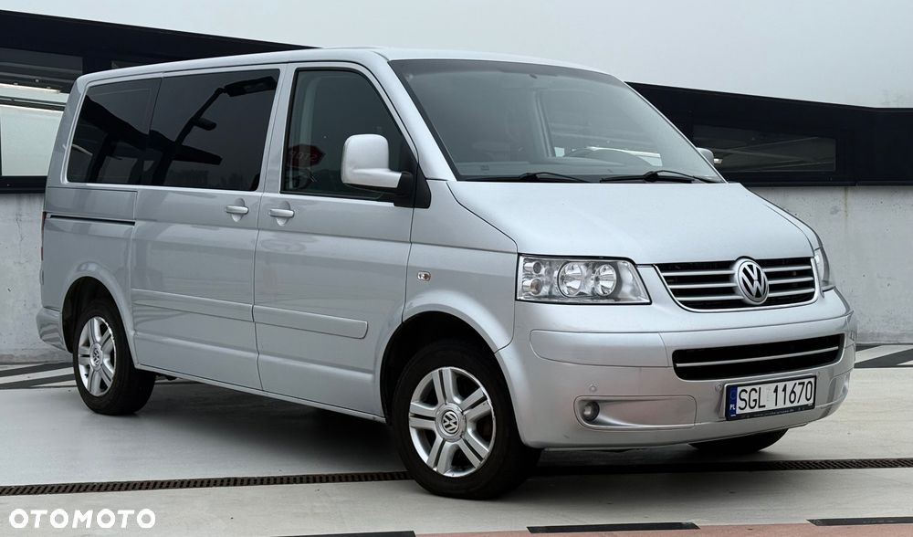 Volkswagen Multivan - 11