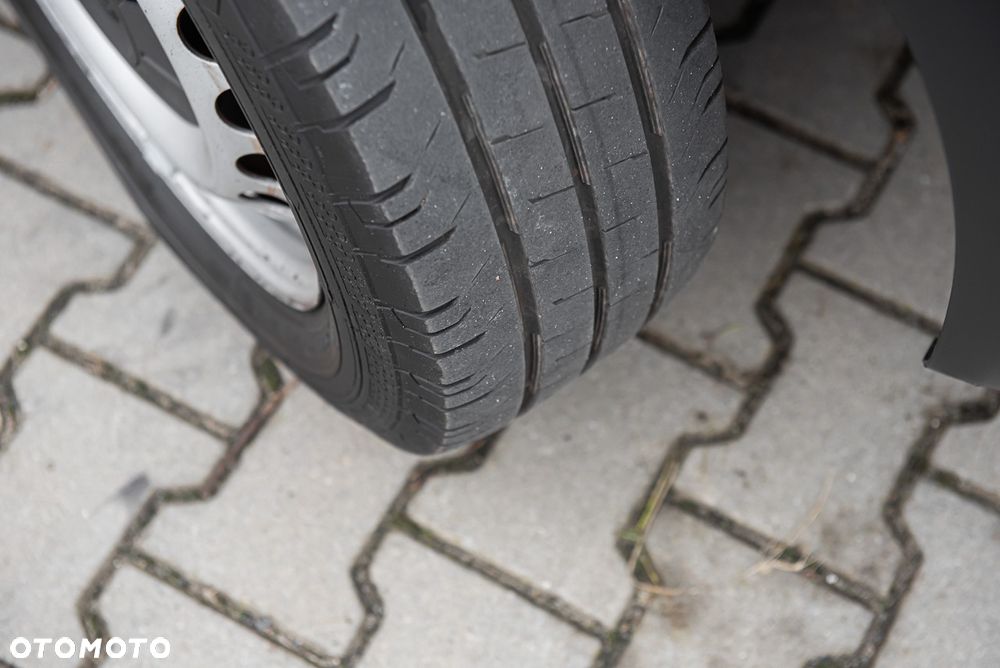 Volkswagen Transporter - 25