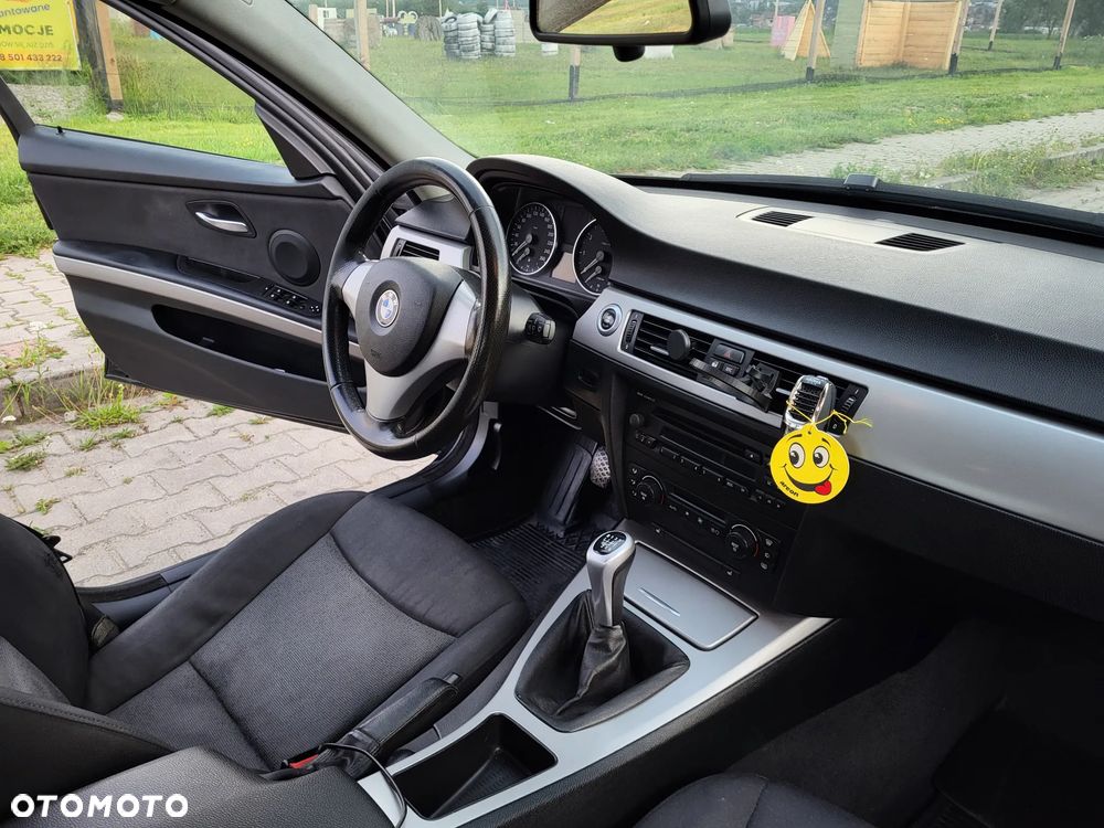 BMW Seria 3 318i - 6