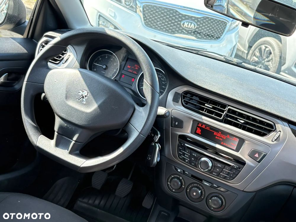 Peugeot 301 1.2 Pure Tech Access - 14