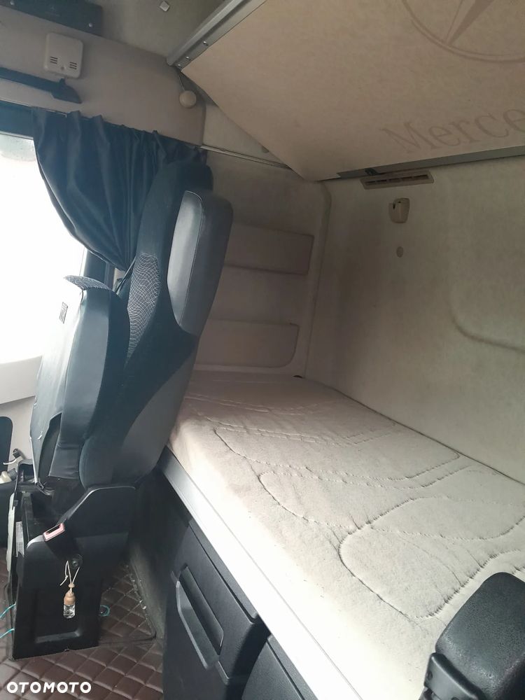 Mercedes-Benz ACTROS - 4