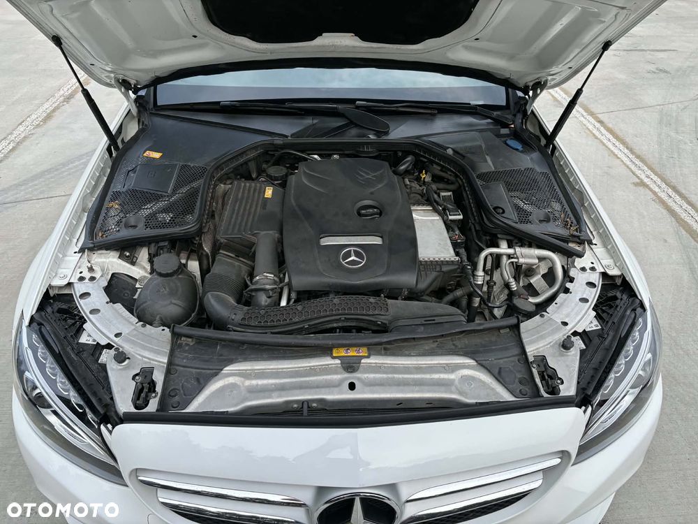 Mercedes-Benz Klasa C 300 7G-TRONIC - 3